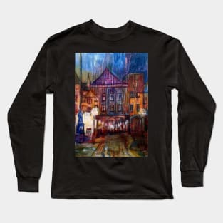 Toruń at war with photorealism Long Sleeve T-Shirt